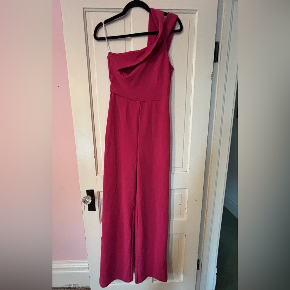 Lulu's Vibrant Pink Attire